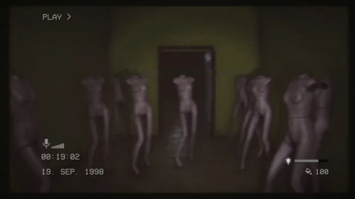 The Backrooms 1998 — скриншот 3