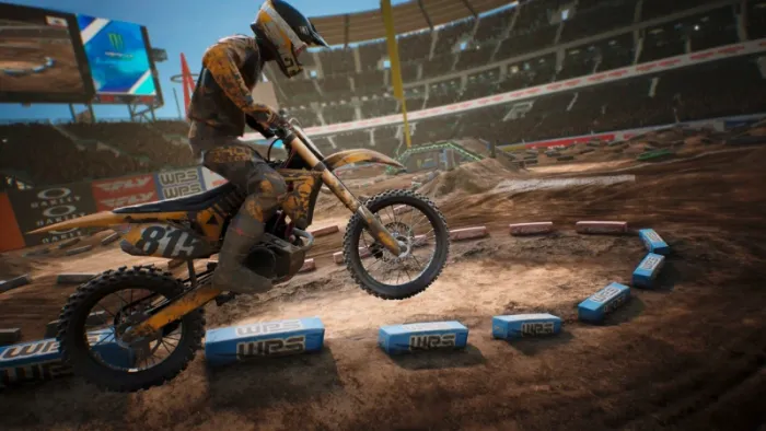 Monster Energy Supercross 3 - Outfit Starting Pack — скриншот 3